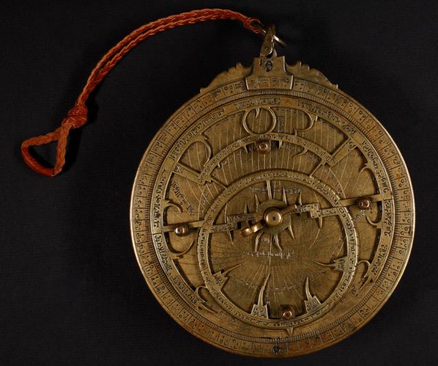 Astrolabium des Muḥammad Ibn-aṣ-Ṣaffār, 1029. Berlin, Staatsbibliothek zu Berlin - PK, Orientabteilung, Inv. Nr. Sprenger 2050. © Public Domain / Staatsbibliothek zu Berlin - PK